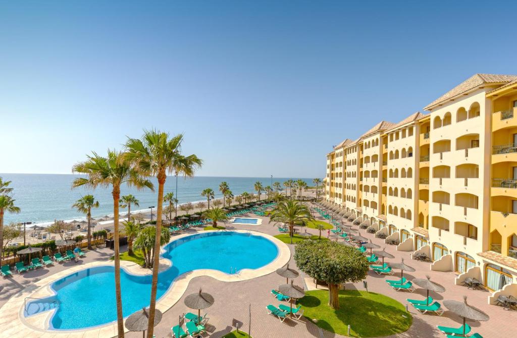 LiggingHotel IPV Palace & Spa ligt in Fuengirola aan de Costa del Sol