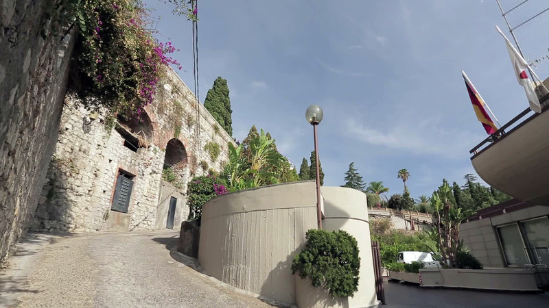 LiggingHet hotel bevindt zich in Taormina