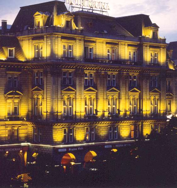 LiggingDit charmante hotel ligt heel centraal in de universiteitswijk van Wenen