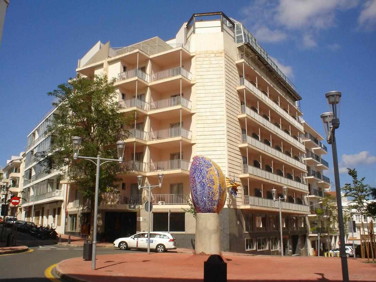 LiggingDit hotel is ideaal gelegen in het hart van Mahón