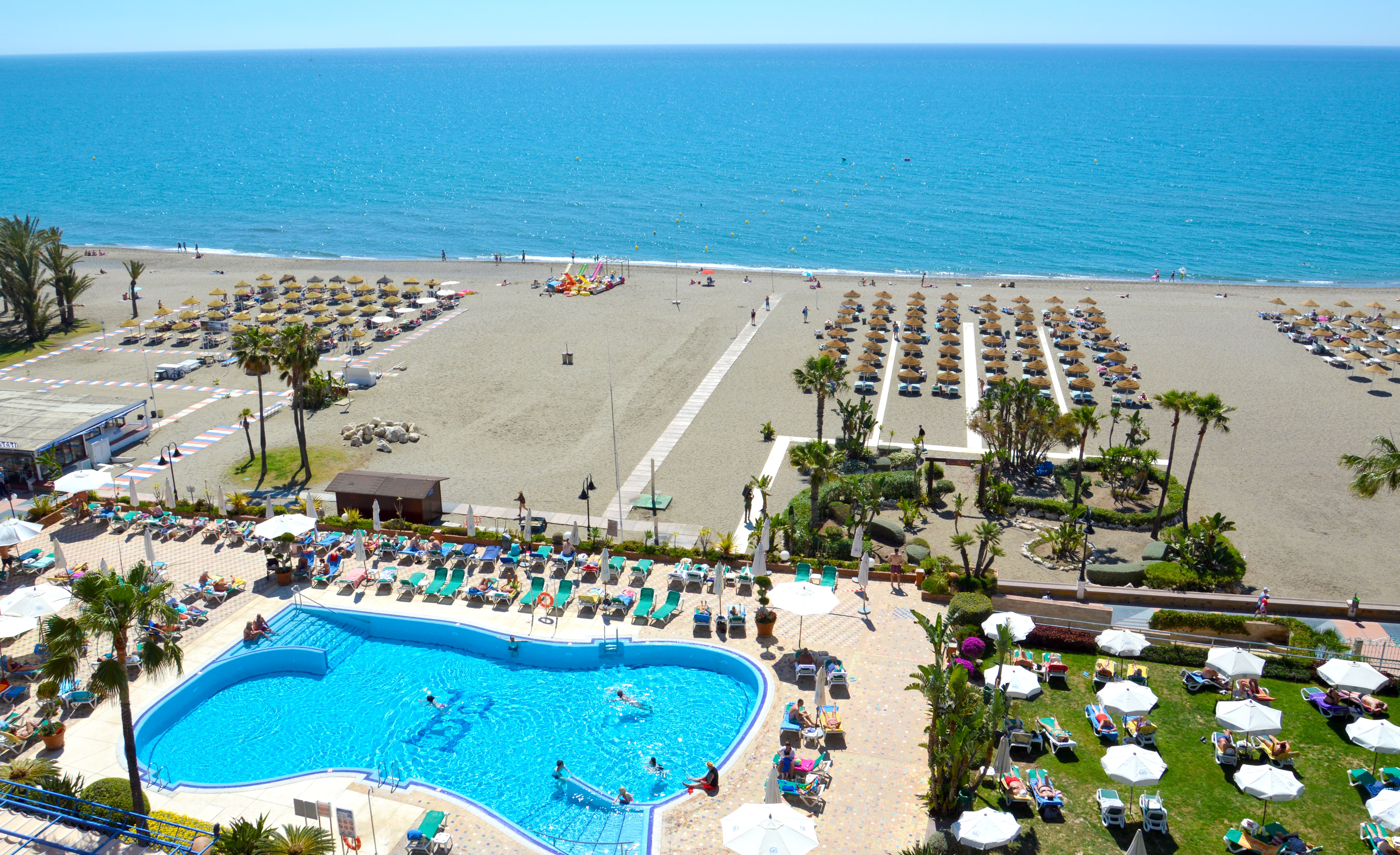 LiggingMS Amaragua Hotel ligt in de gezellige visserswijk La Carihuela in Torremolinos