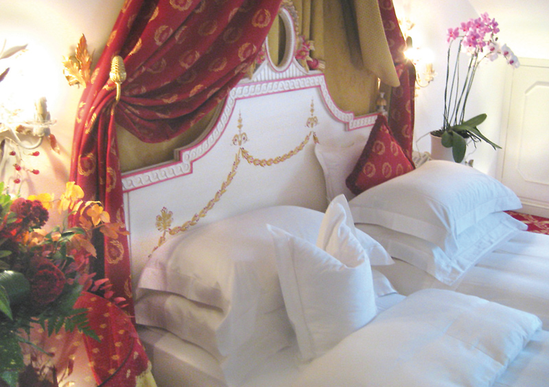 LiggingDit hotel ligt op slechts 300 meter van het strand en 1