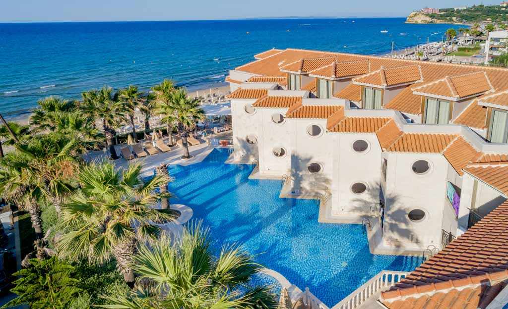 LiggingHet boetiekhotel bevindt zich in Tsilivi