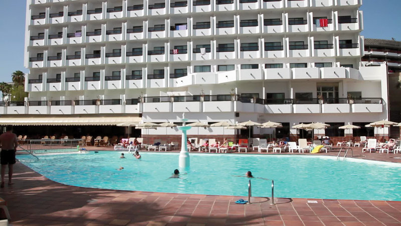 LiggingDit middenklassehotel ligt in het hart van Playa del Inglés