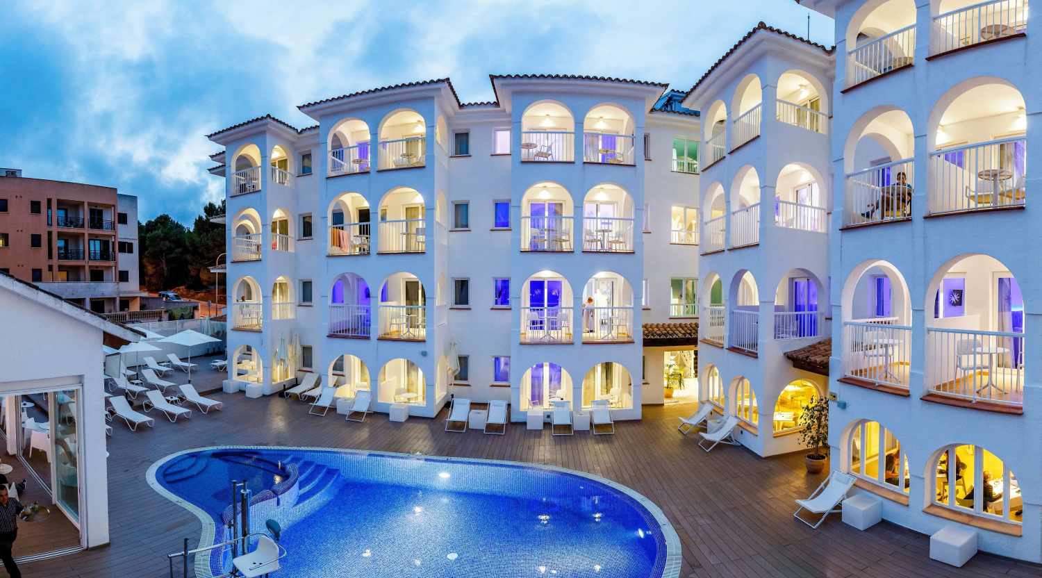 Ligging BQ Cala Ratjada is gelegen in het centrum van Cala Ratjada