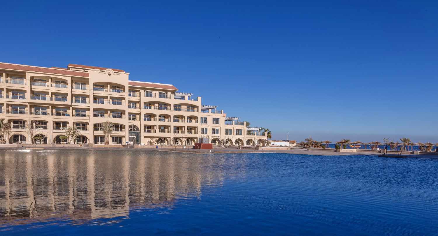 LiggingPickalbatros White Beach Resort ligt direct aan een privéstrand aan de Rode Zee