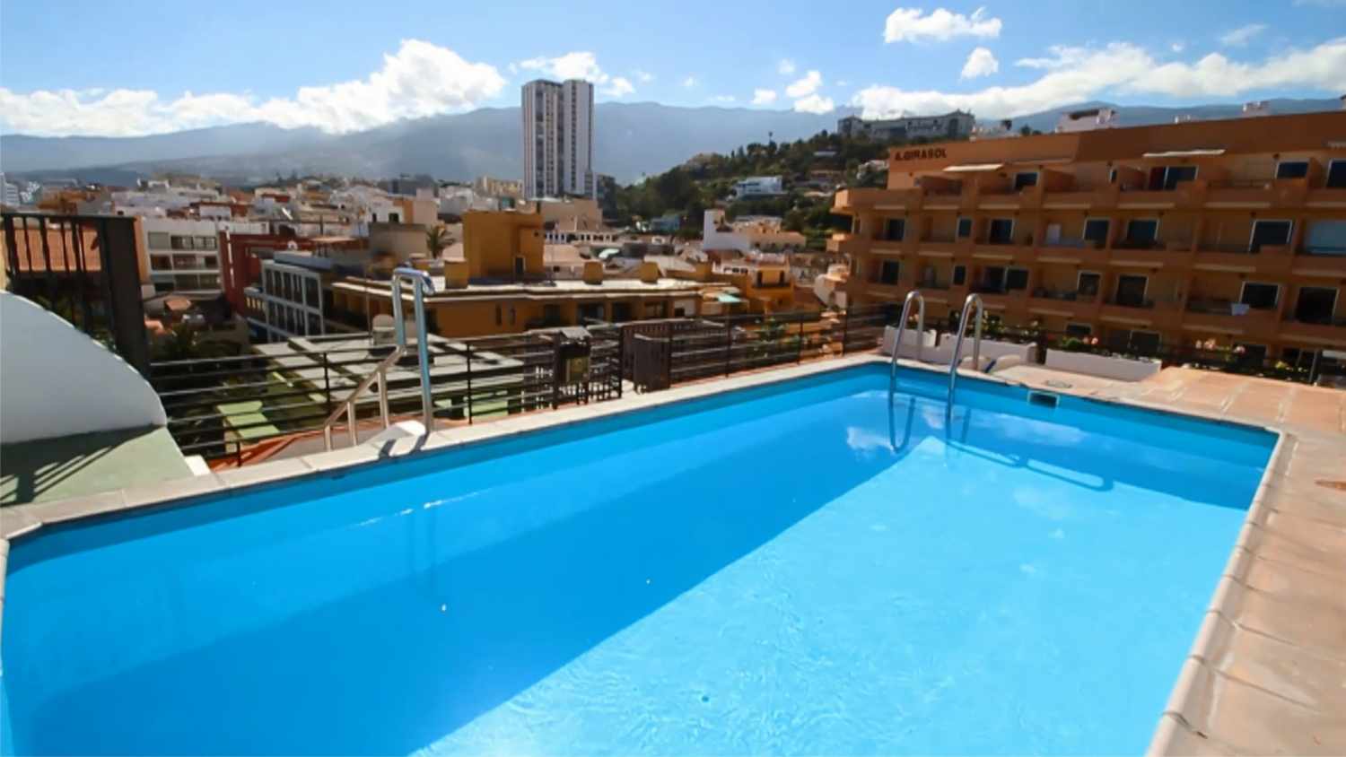 LiggingApartamentos Park Plaza bevindt zich in het centrum van Puerto de la Cruz