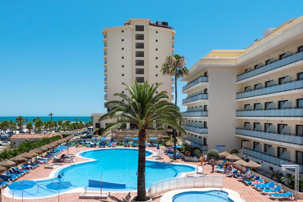 LiggingHotel Puente Real ligt in Torremolinos aan de Costa del Sol