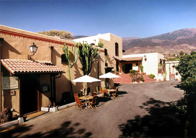 LiggingHet hotel ligt in het landelijke dal van Valle de Güímar in het oosten van Tenerife