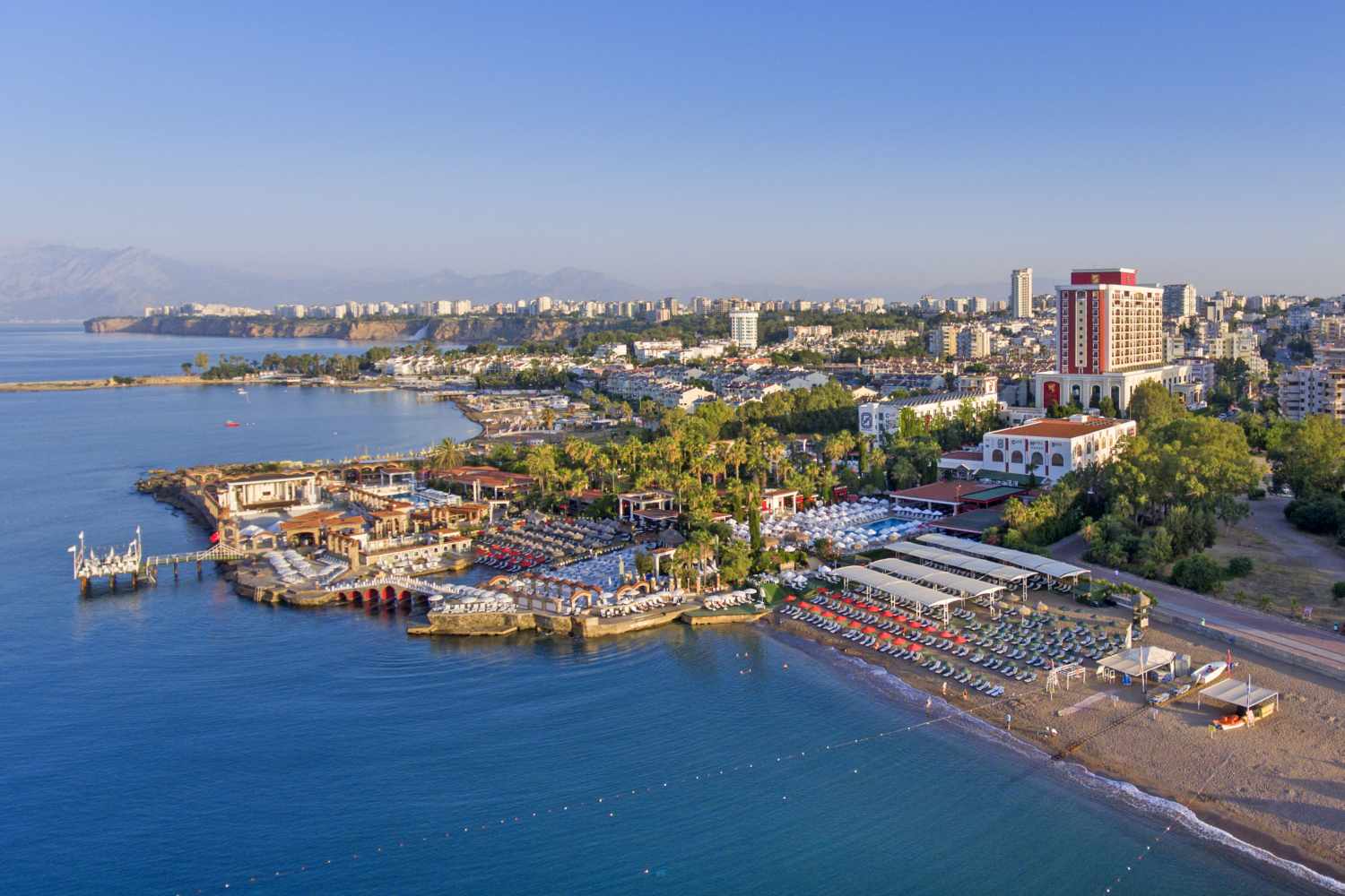 LiggingDit complex ligt direct in het toeristische centrum