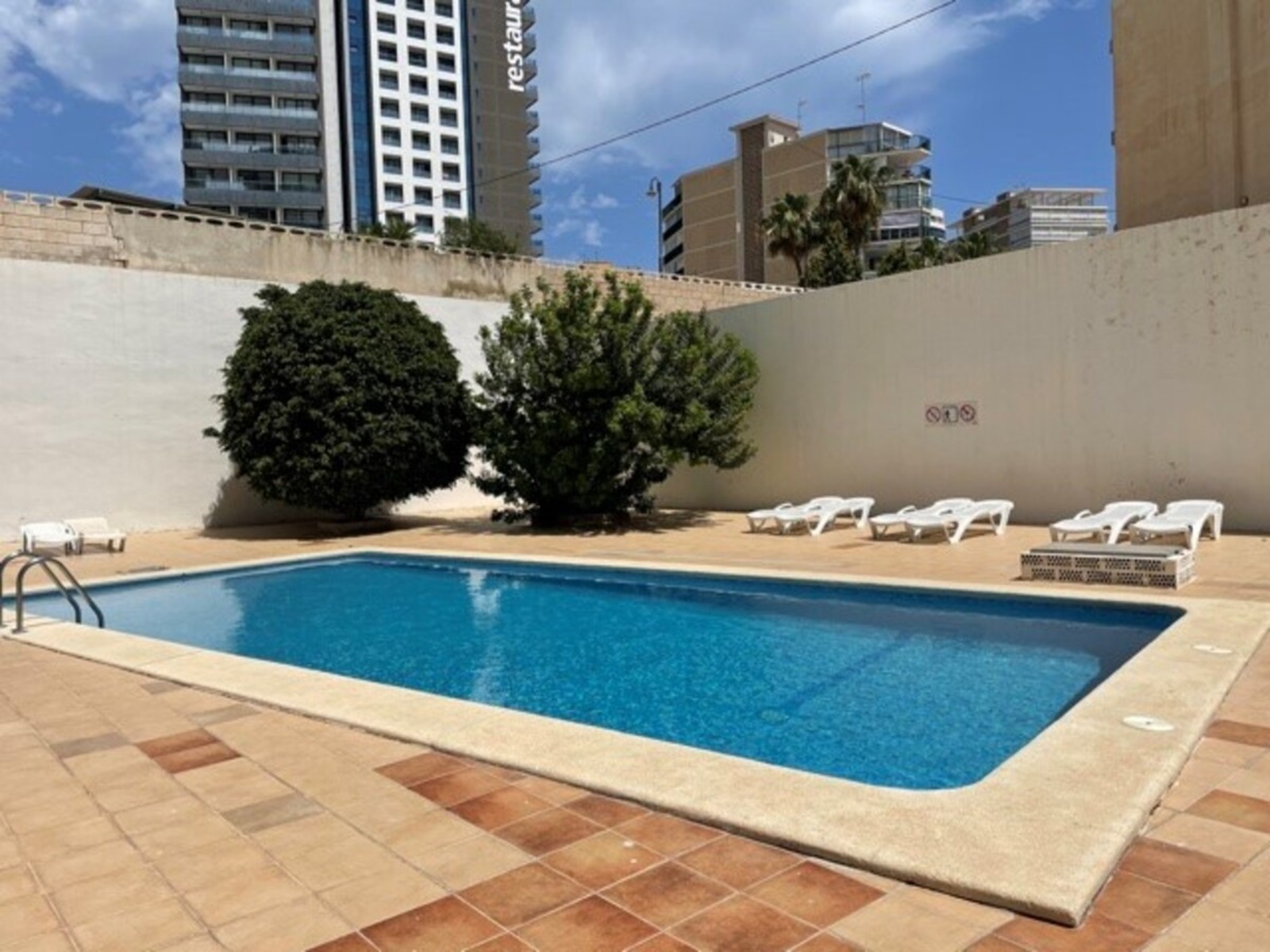 LiggingSan Jaime Center Suites ligt in het centrum van Benidorm