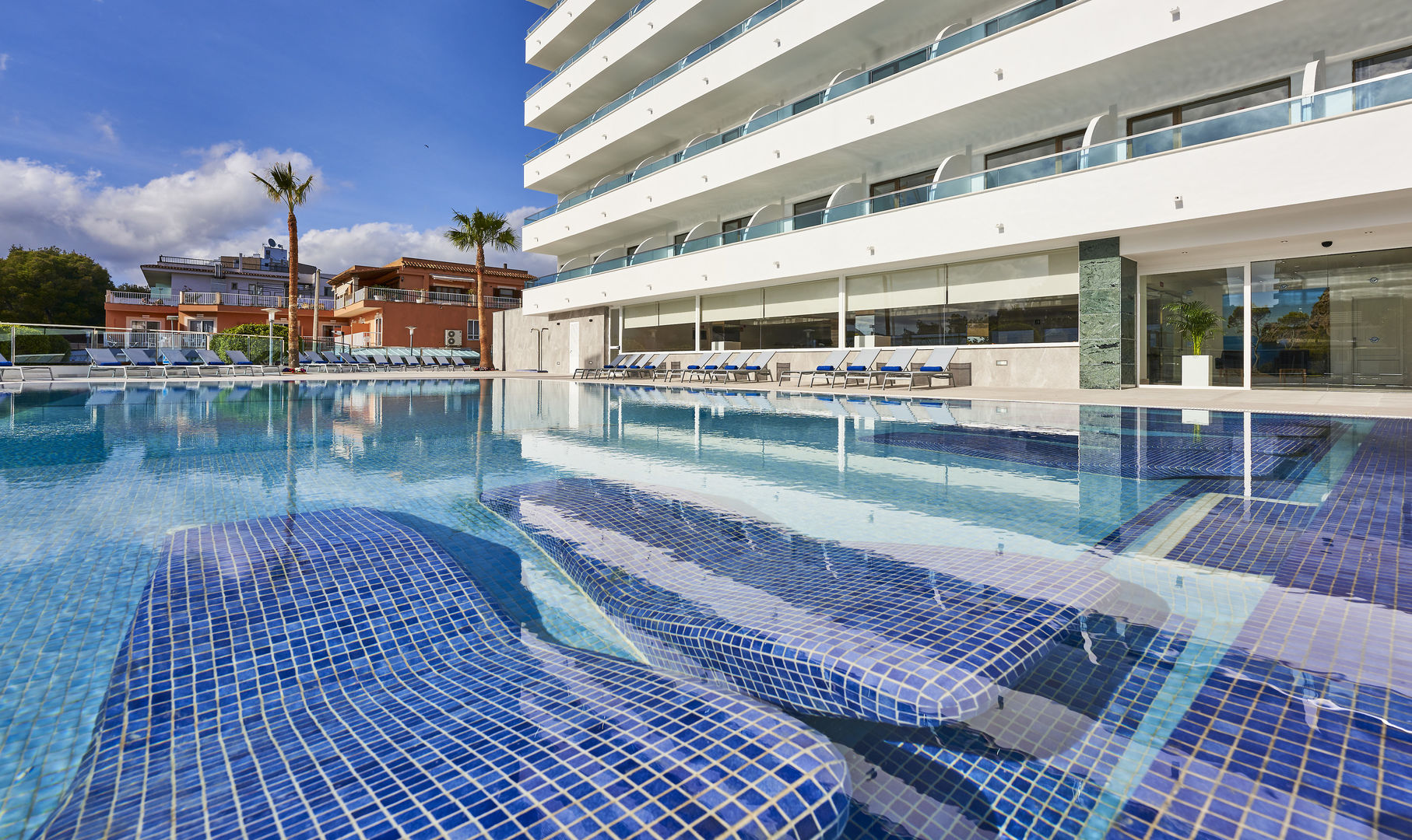 Adults only 16+LiggingGlobales Torrenova bevindt zich in Calvià