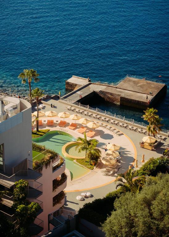 LiggingHet hotel is ca. 10 minuten lopen van het centrum