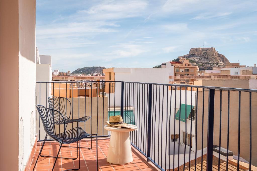 LiggingBYPILLOW Paseo ligt in het recreatiegebied van Alicante