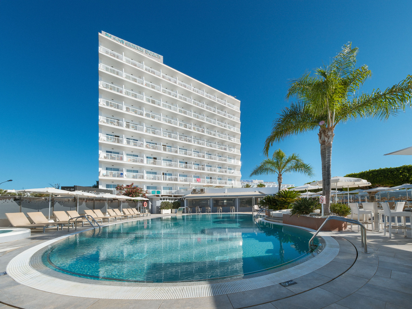 Adult OnlyLiggingDit hotel ligt in het centrum van Palmanova. Het beschikt over een ideale ligging