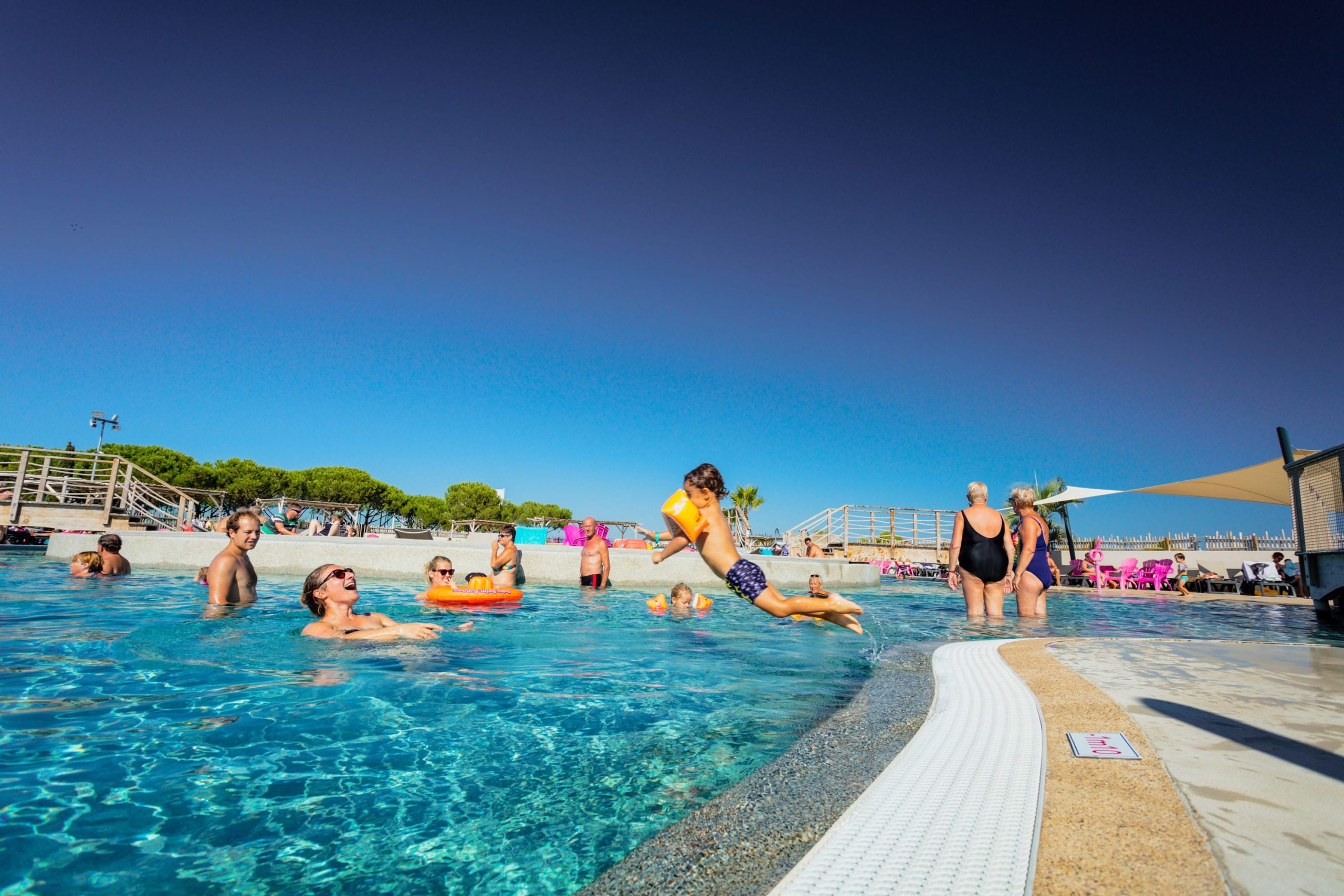 Camping Mas des Lavandes | Reserveren bij Flickmyhouse