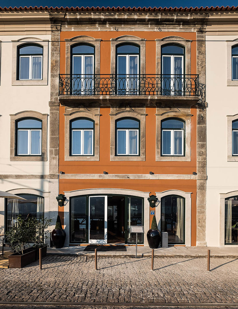 Ligging Vila Galé Porto Ribeira ligt direct aan de Douro