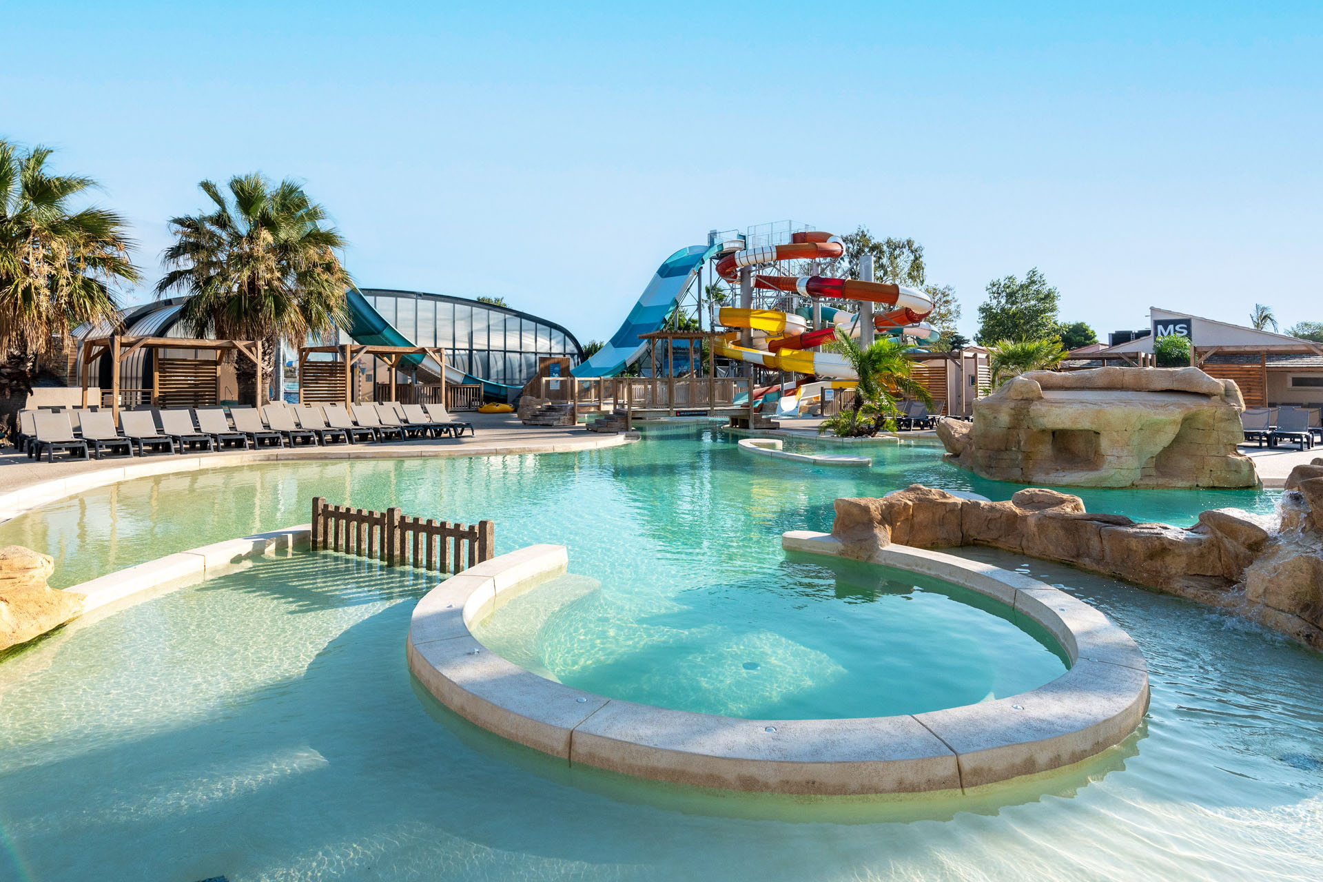 MS Vacances - Camping Club Les Tamaris | Reserveren bij Flickmyhouse