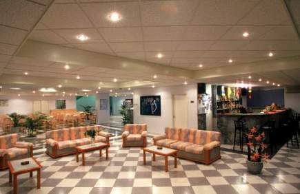 LiggingDit hotel ligt op ca. 5 minuten van het strand