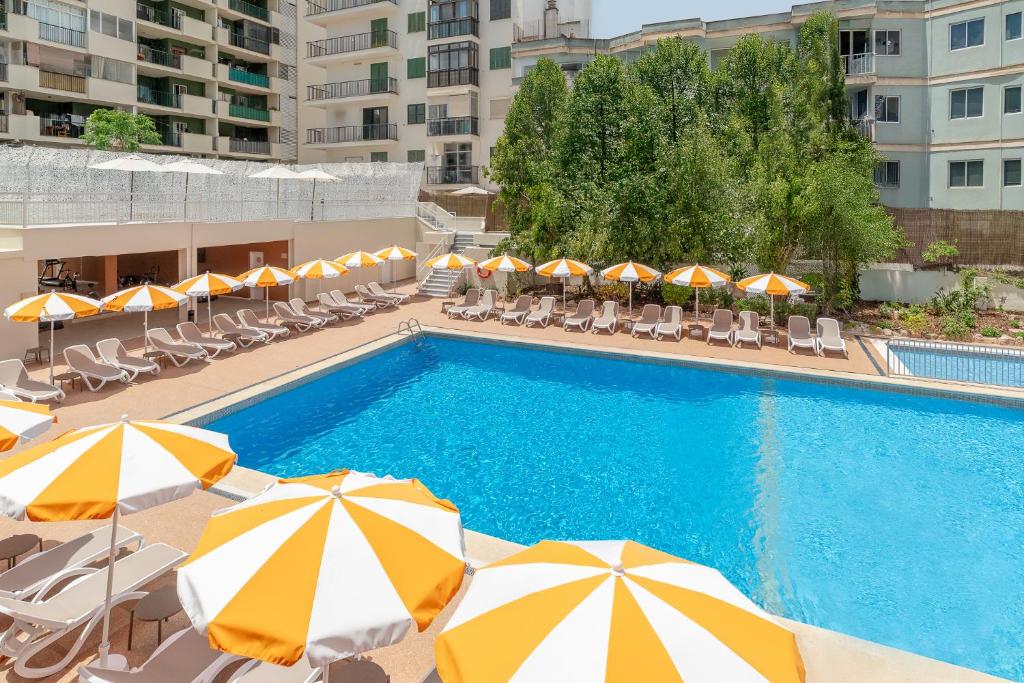 LiggingTent Arenal ligt in de badplaats El Arenal op Mallorca