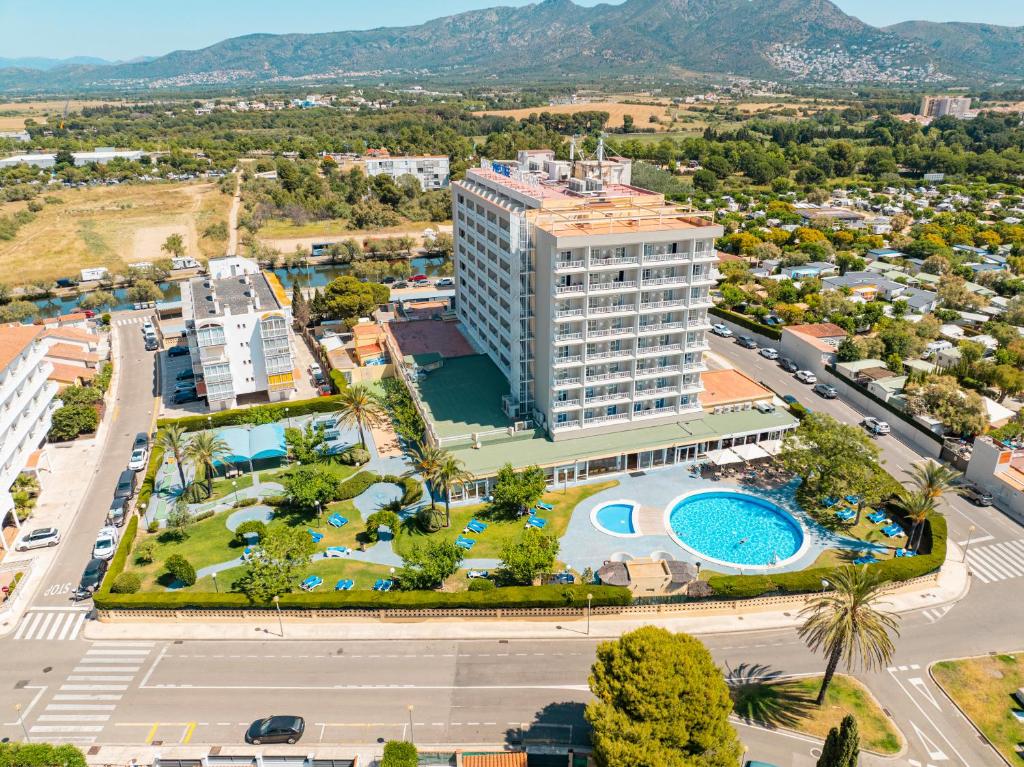 LiggingHet familiehotel ligt rustig en is ongeveer 1