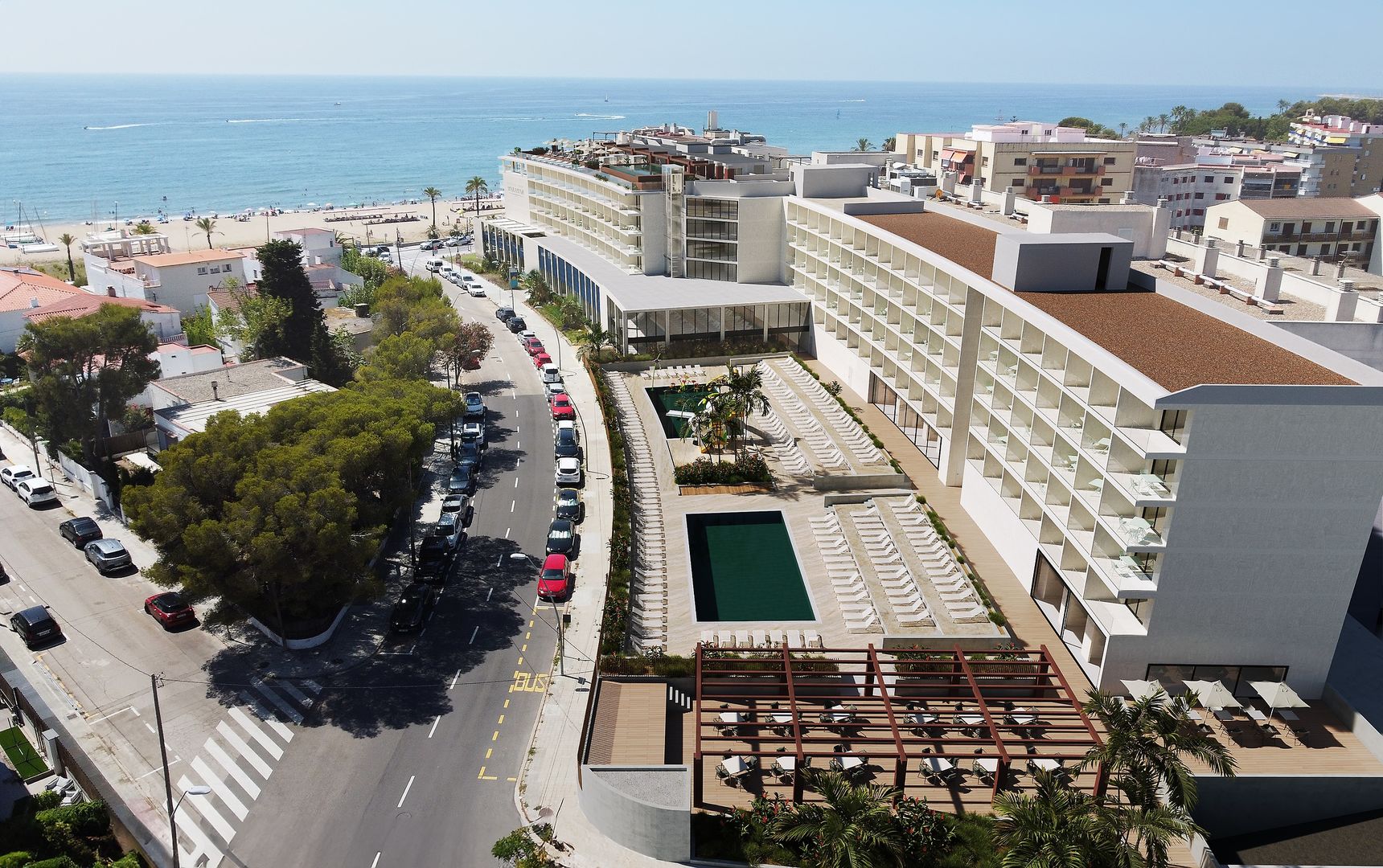 LiggingEstival Maramar ligt direct aan het brede zandstrand van Coma-Ruga