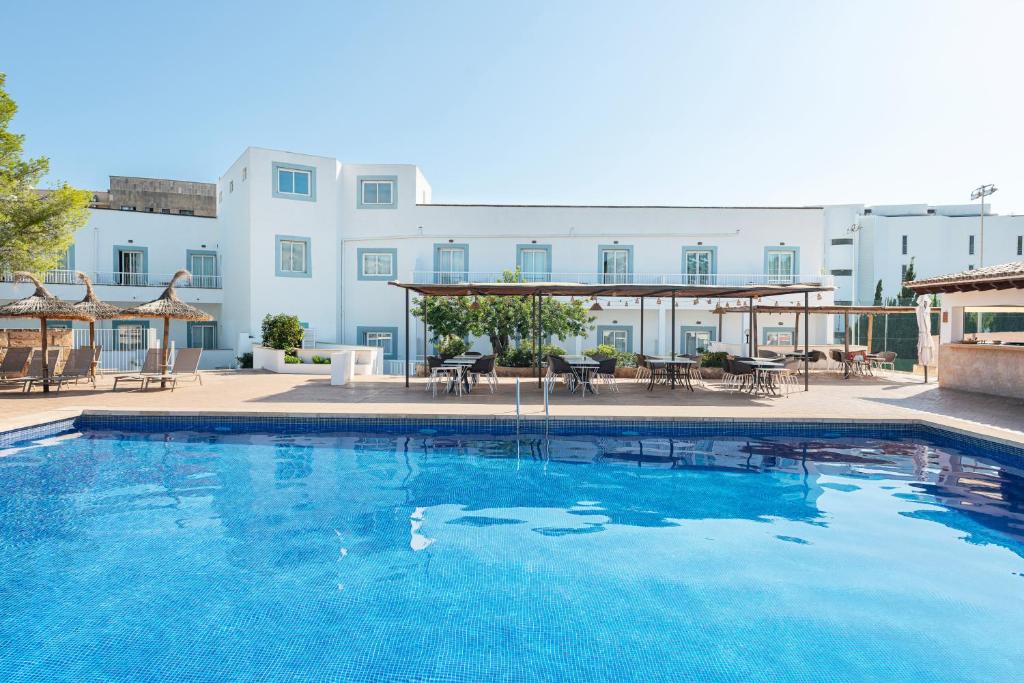 LiggingVilla Real Club Apartments ligt in Camp de Mar