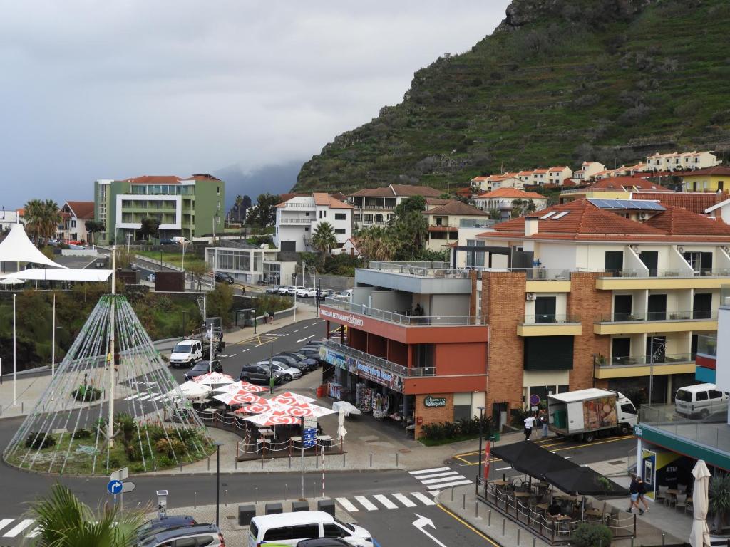 LiggingHotel Salgueiro ligt in het charmante kustplaatsje Porto Moniz