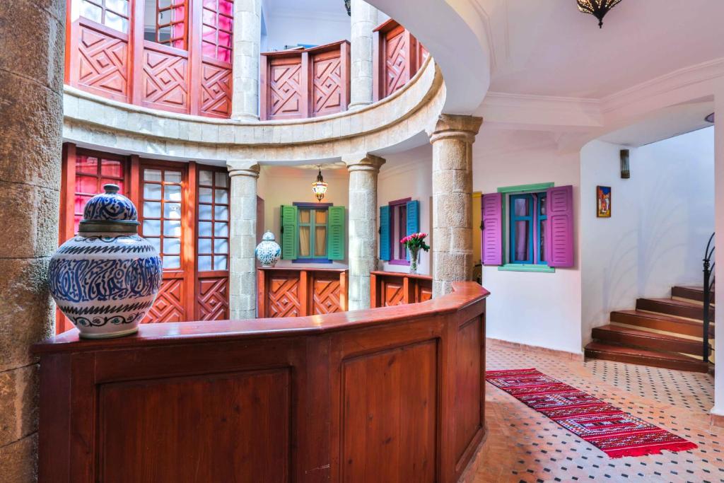 LiggingRiad Al Khansaa bevindt zich in de oude medina van Essaouira