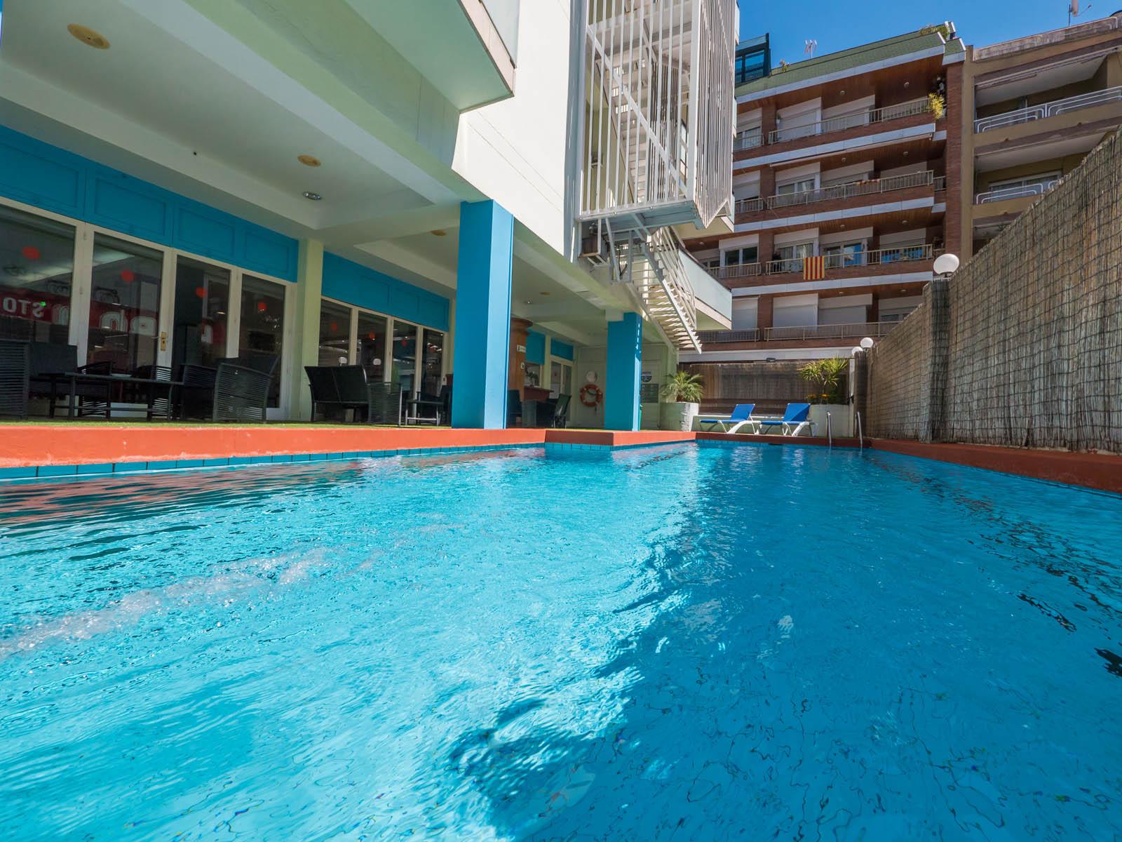 Ligging Hotel Golden Sand ligt op een rustige locatie in Lloret de Mar