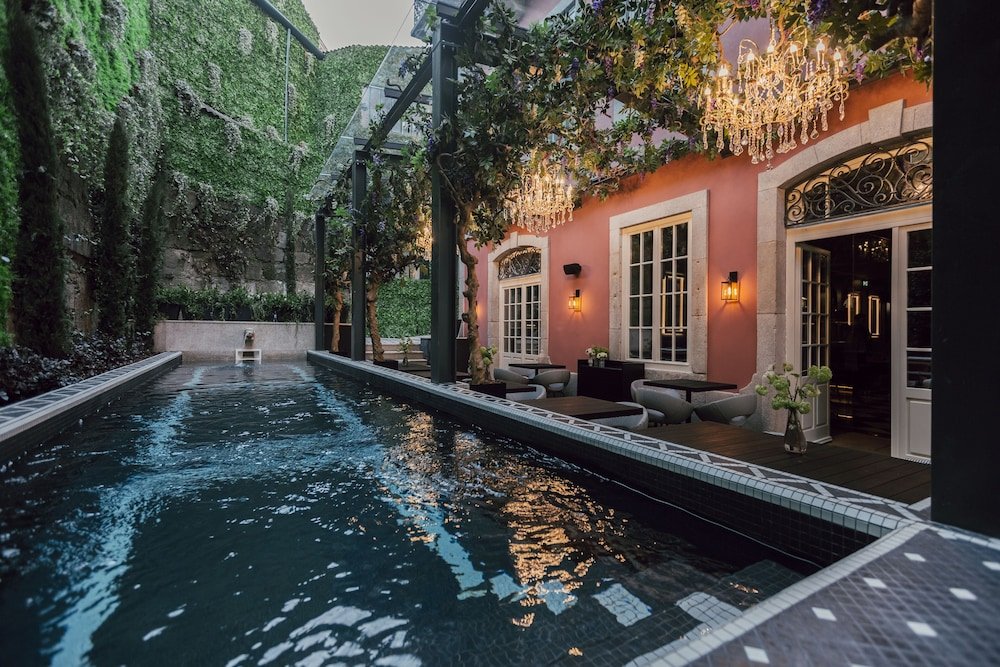 LiggingTorel Palace Porto is een vijfsterren-boetiekhotel in een historisch paleis uit 1861