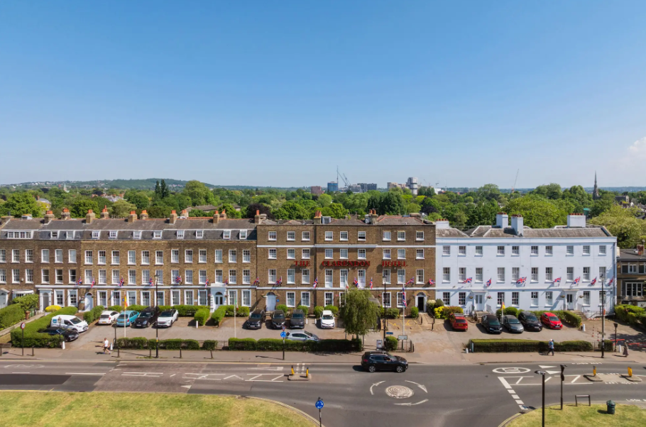 LiggingThe Clarendon Hotel ligt in Greenwich